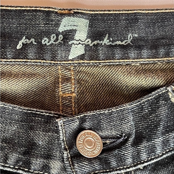 7 FOR ALL MANKIND MEDIUM WASH DISTRESSED BOOTCUT SZ 32 - Picture 10 of 10